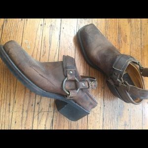 Frye Cowboy slip on boots